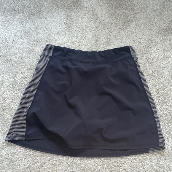 Black Skirt! Great for sports and summer. - Picture 2 of 3